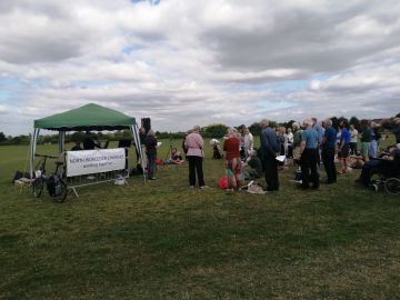 photo of outdoor church service