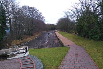 Looking east from Middle Lock