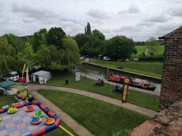 panorama round festival site