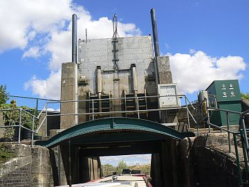 photo looking towards guillotine gate